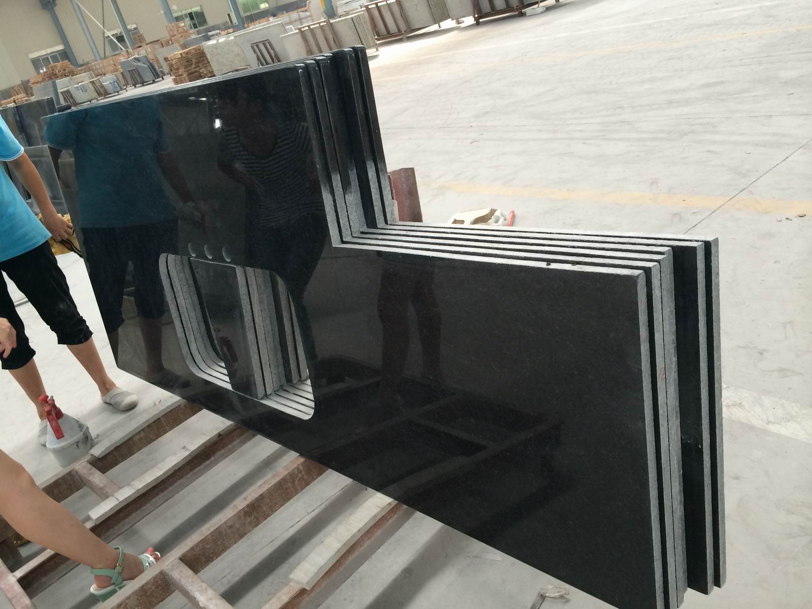 Absolute Black Granite Stone Countertops for Kitchen, Bathroom